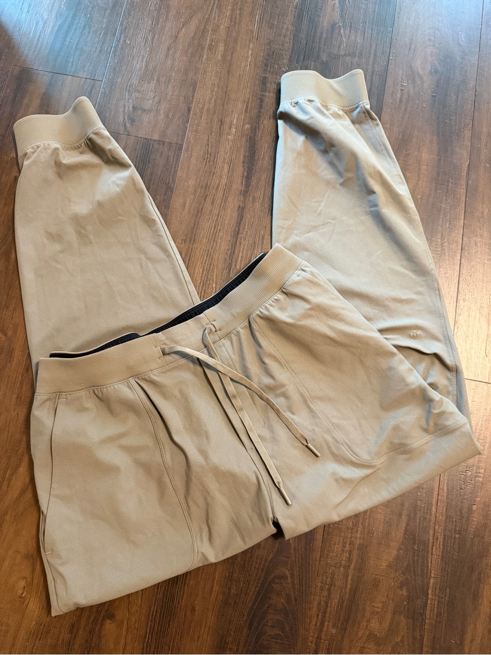 Lululemon Men’s XL Tan Khaki Technical Jogger Pants Drawstring Stretch